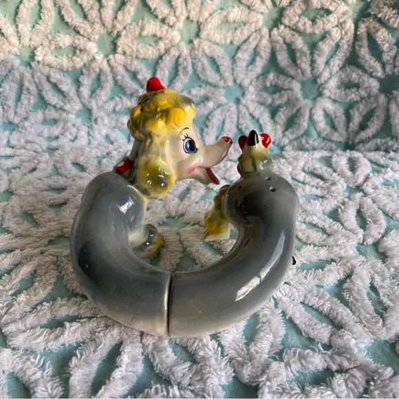 Vintage Napco Originals Stretch Poodle Anthropomorphic Salt and Pepper shakers - Picture 3 of 9